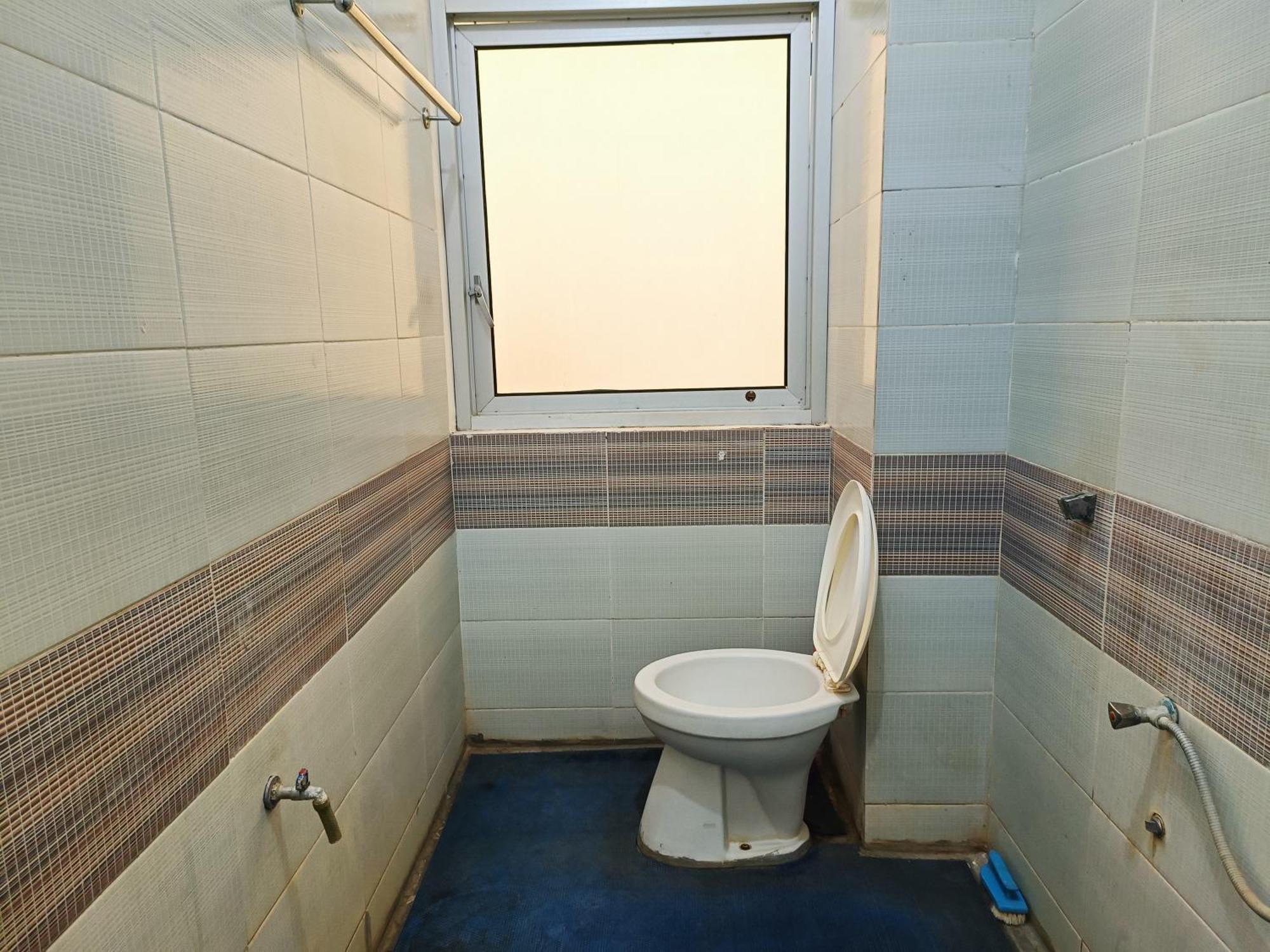 Bumi Merpati Residence Makassar Mitra Reddoorz Exterior foto